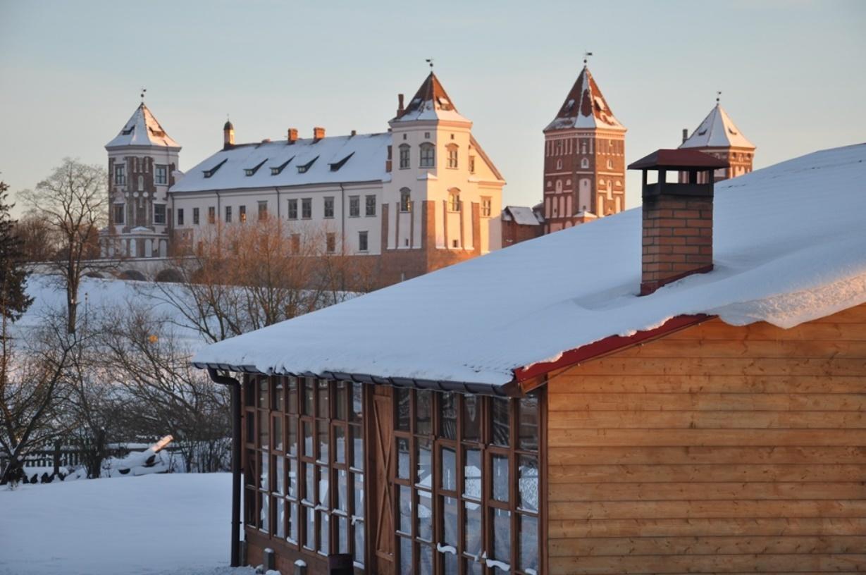 Hotel Usadba Zamkovoe Predmestie Mir Exteriér fotografie